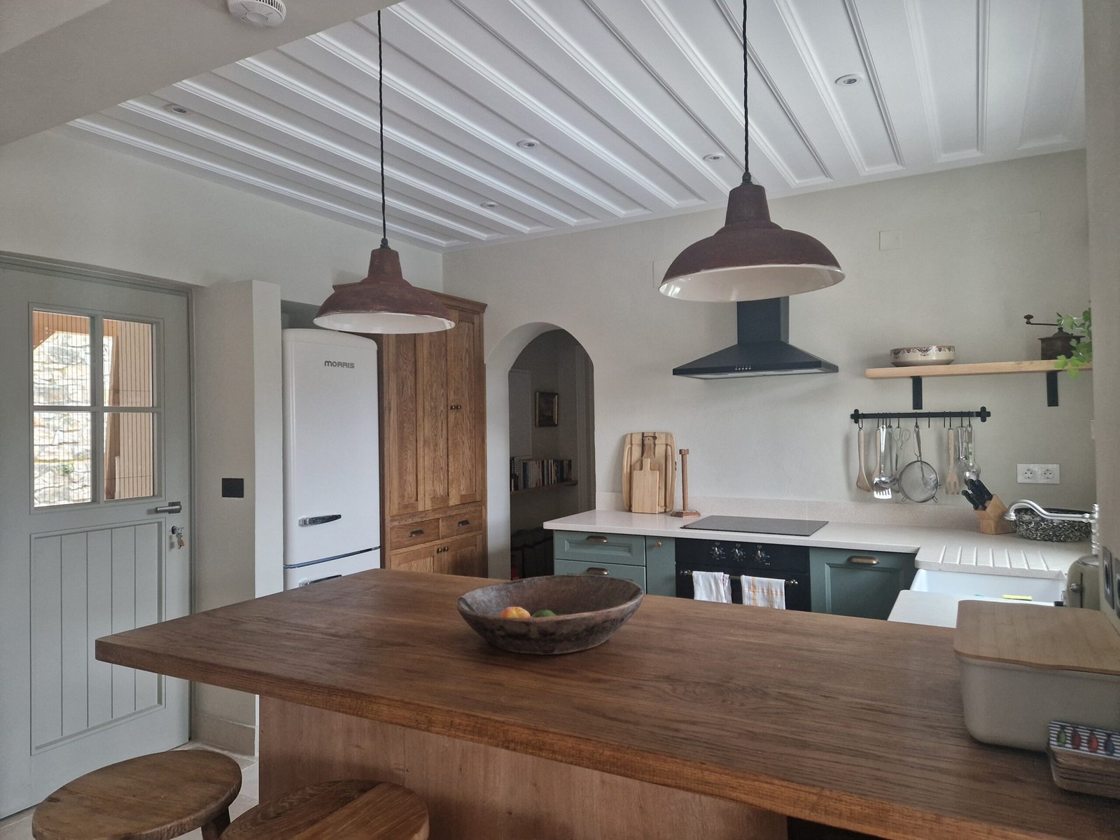 theseus-villa-paxos-kitchen-10