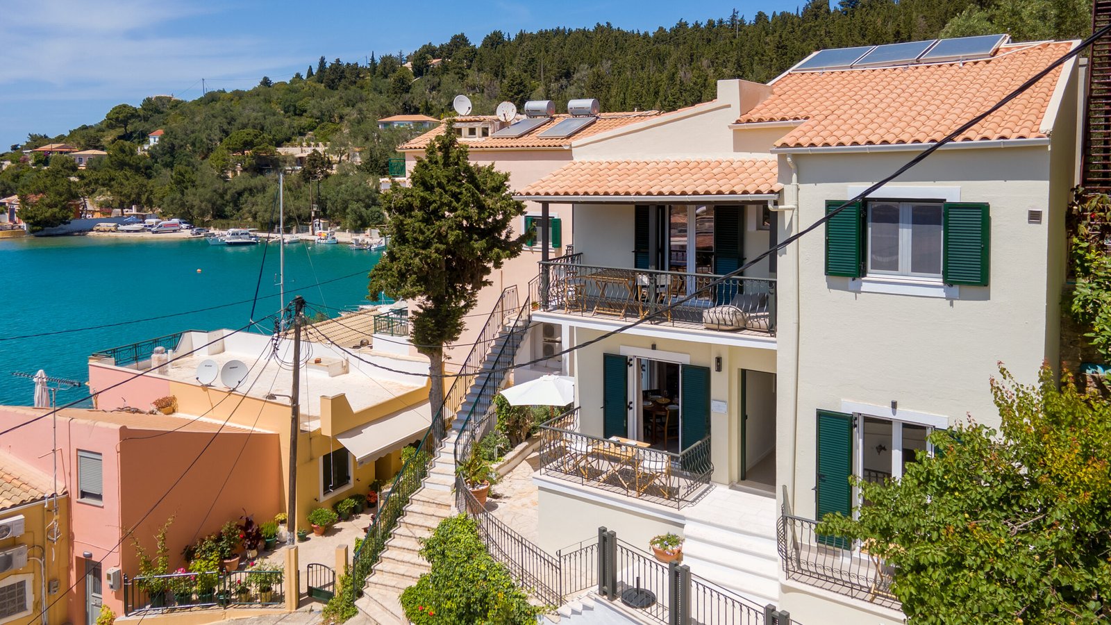 titi-lower-paxos-outdoor-space-01