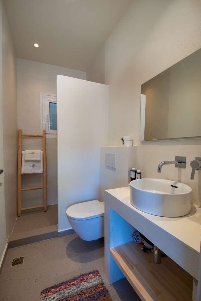 titi-studio-paxos-bathroom-02