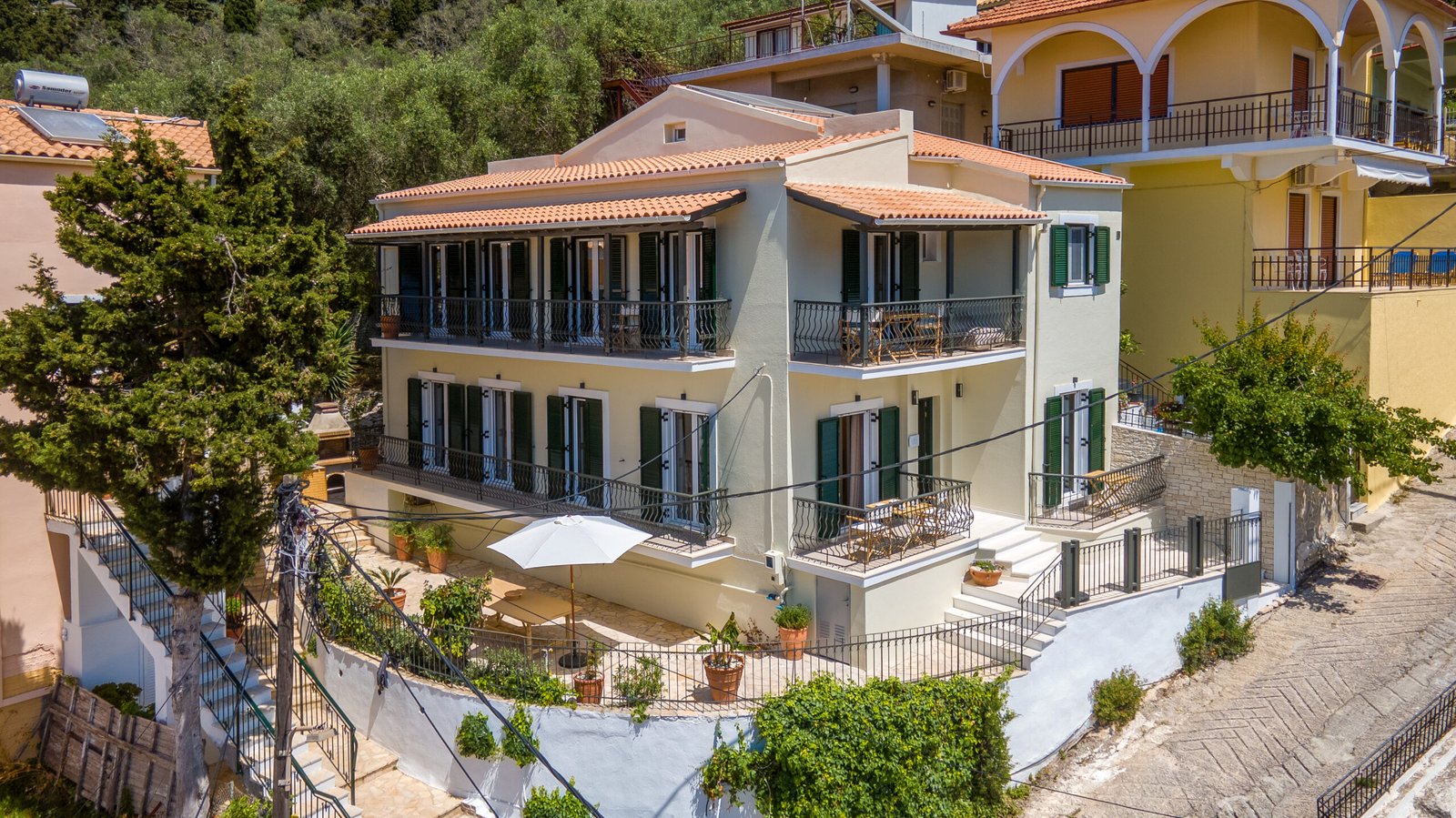 titi-studio-paxos-outdoor-space-02