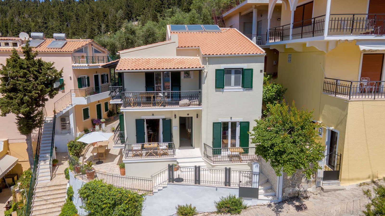 titi-studio-paxos-outdoor-space-04