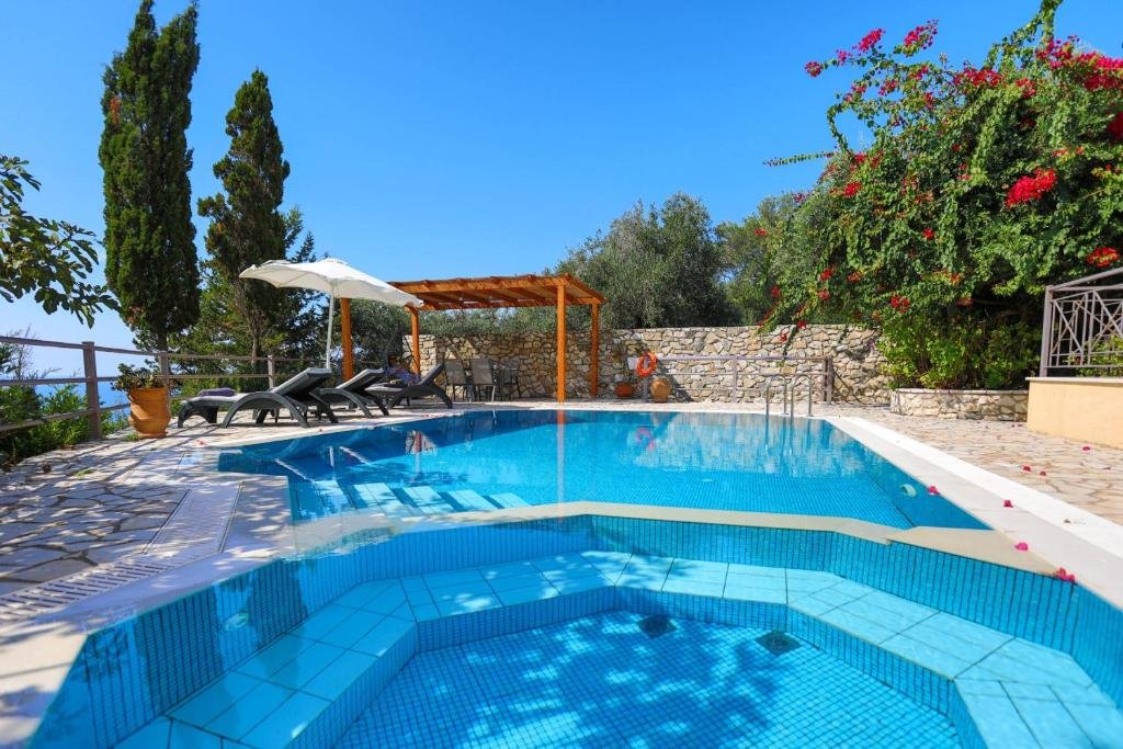 villa-aloni-paxos-pool-10