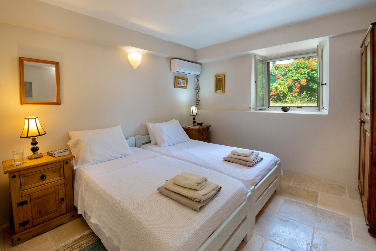 villa-amara-paxos-bedroom-05