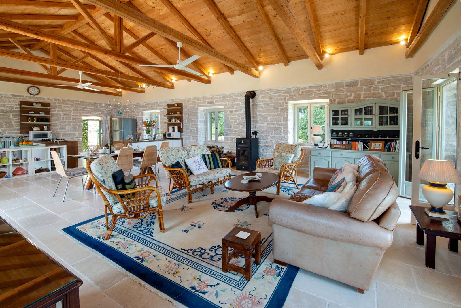 villa-amara-paxos-livingroom-03