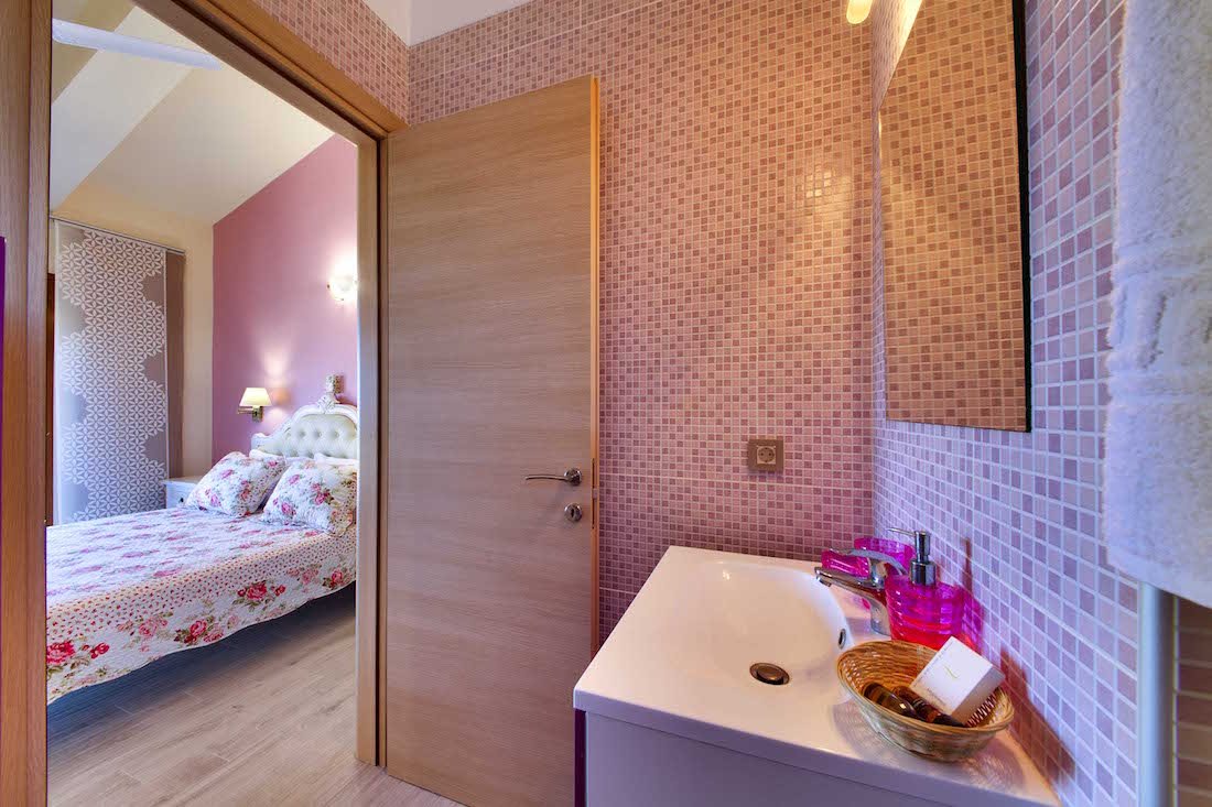 villa-androniki-paxos-bedroom-04