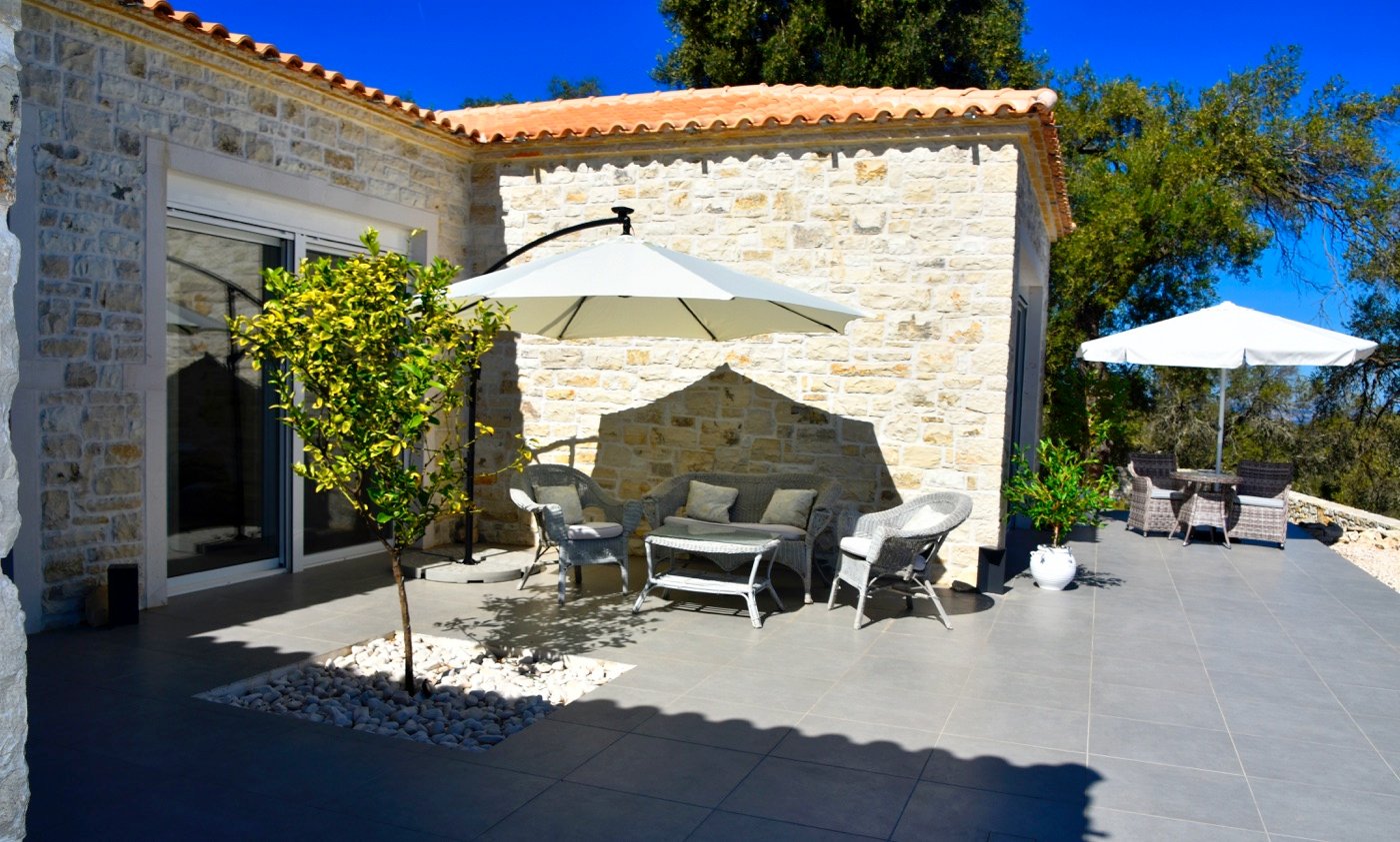 villa-petalouda-paxos-outdoor-space-07