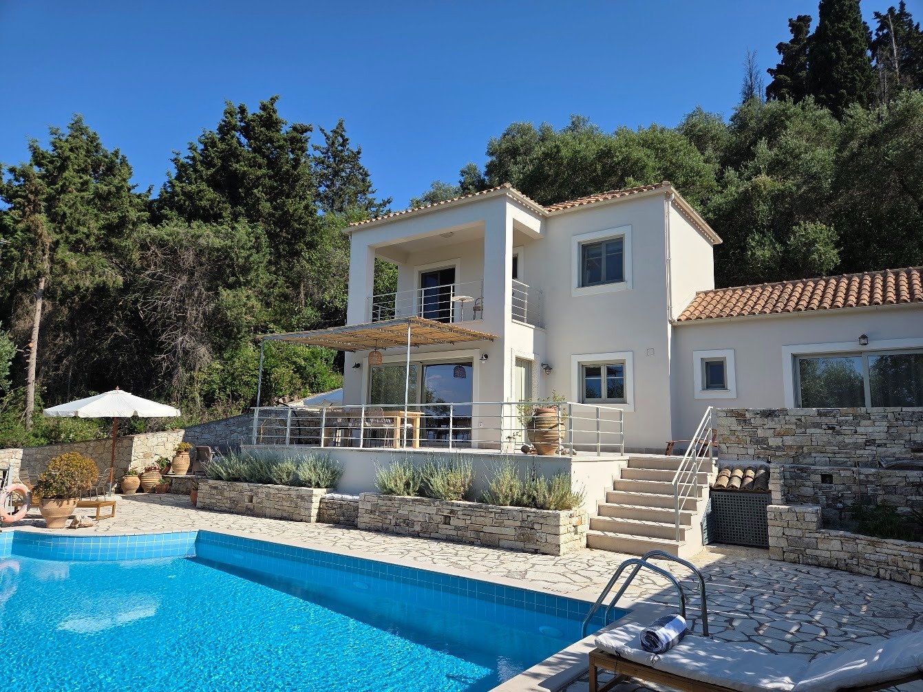 Villa Theseus