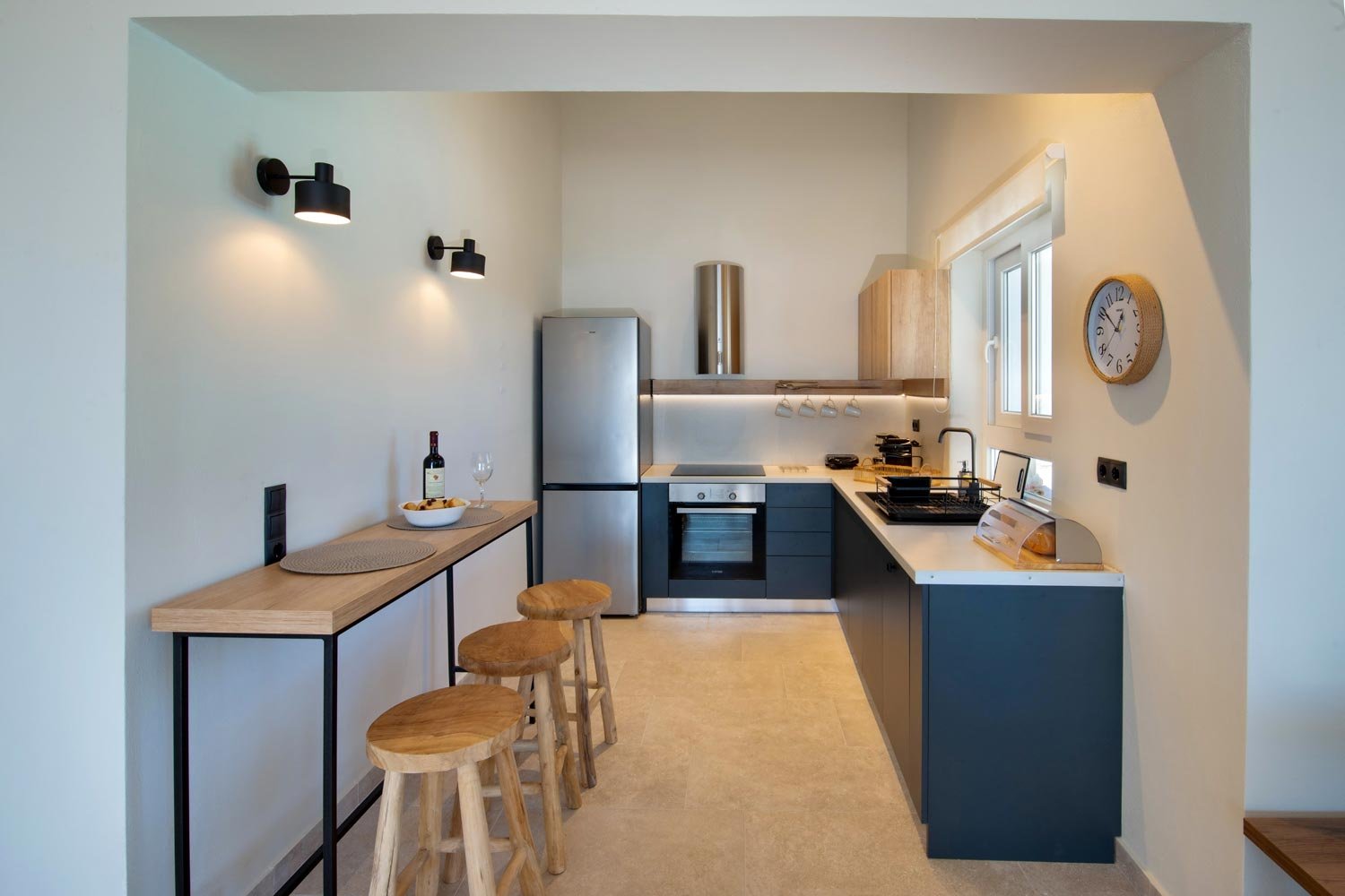 above-blu-villa-paxos-kitchen-01