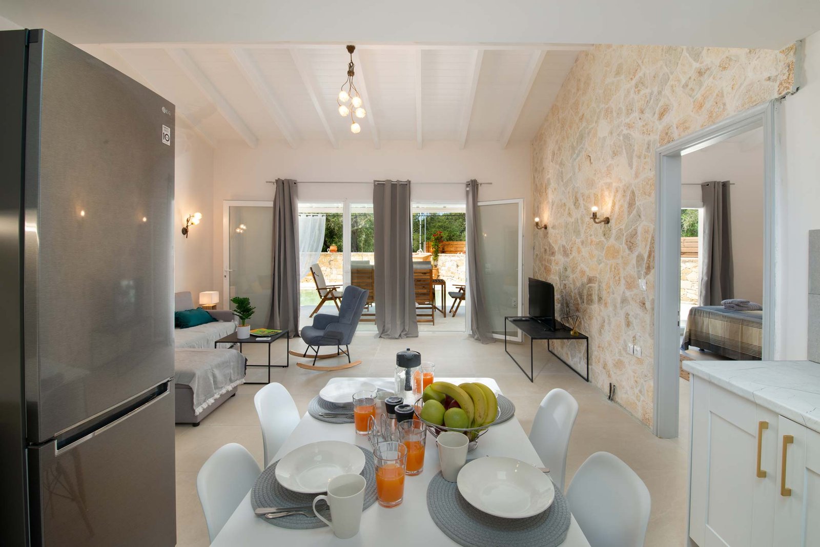 irida-villa-paxos-kitchen-01