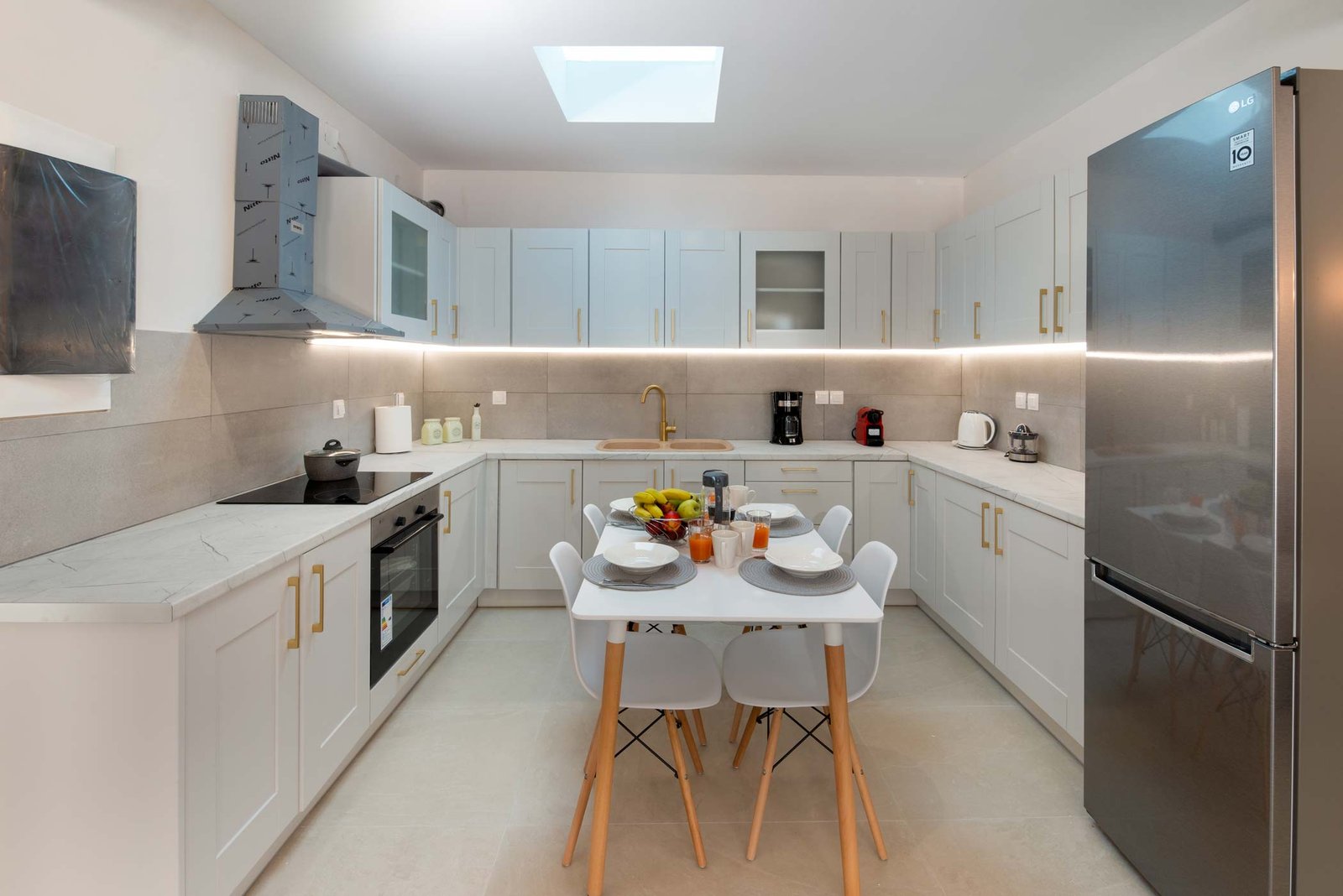 irida-villa-paxos-kitchen-02