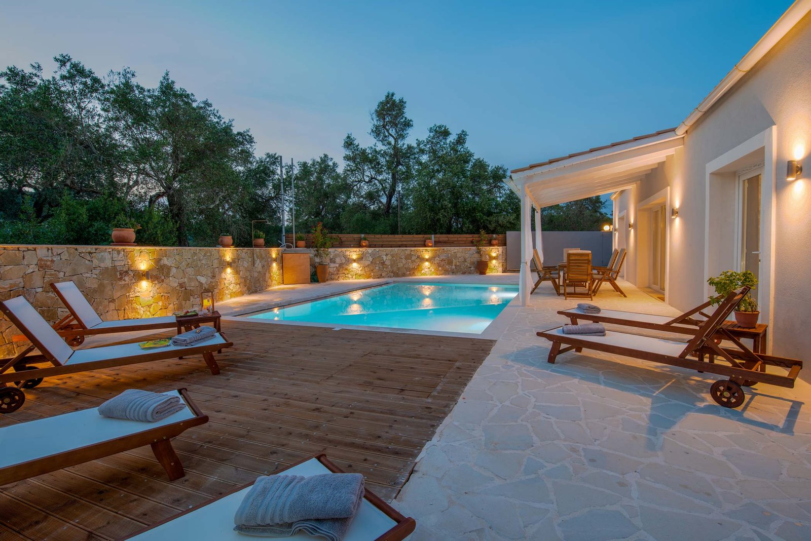 irida-villa-paxos-pool-02