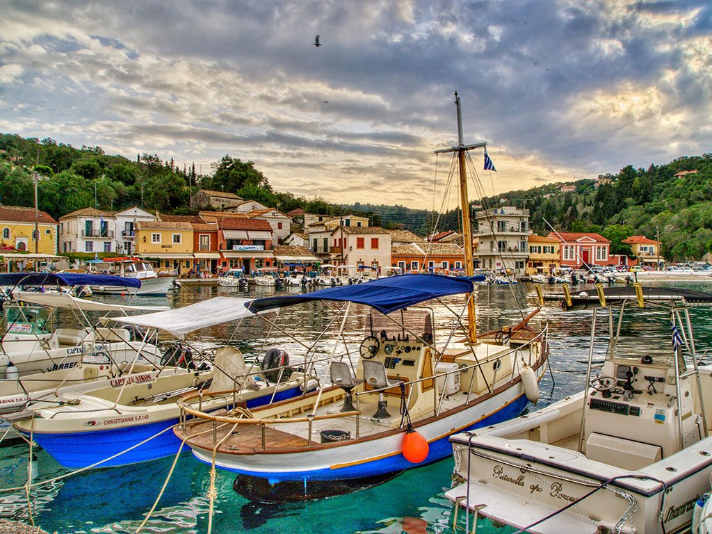 Loggos-paxos-thalassa-travel-01