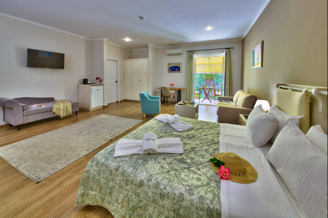 Paxos Club Resort -Junior Suite- Garden view