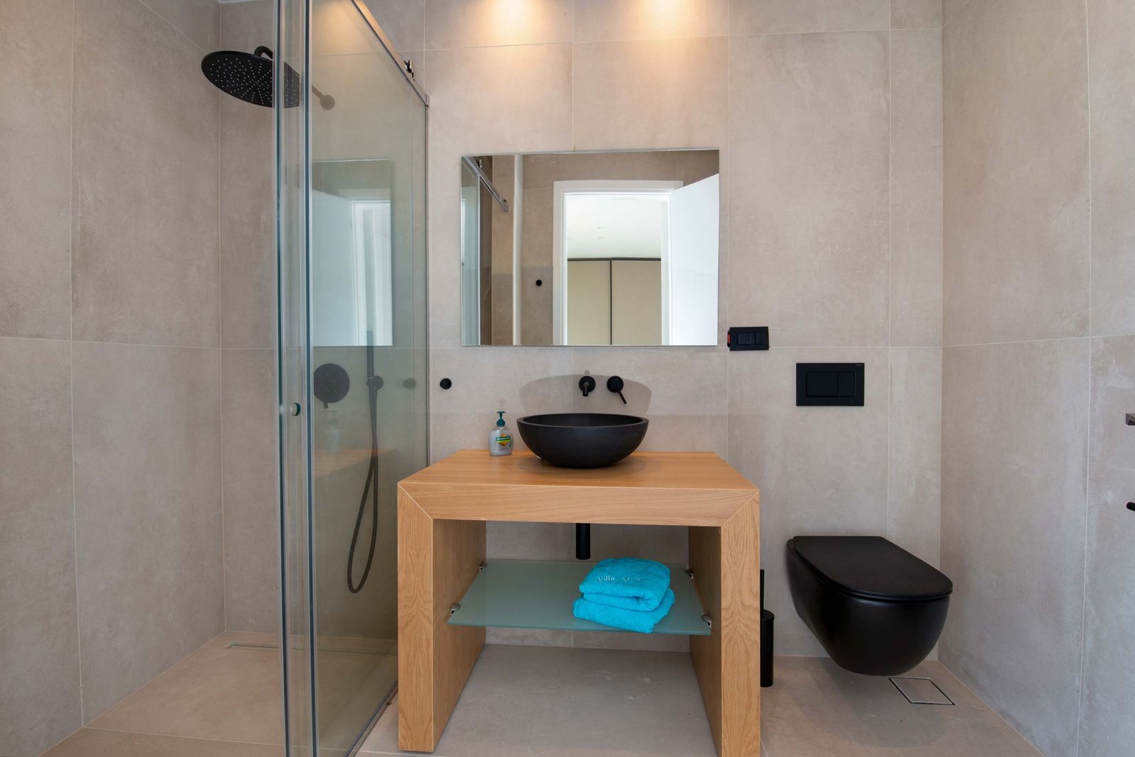 seawhisper-villa-paxos-bathroom-03