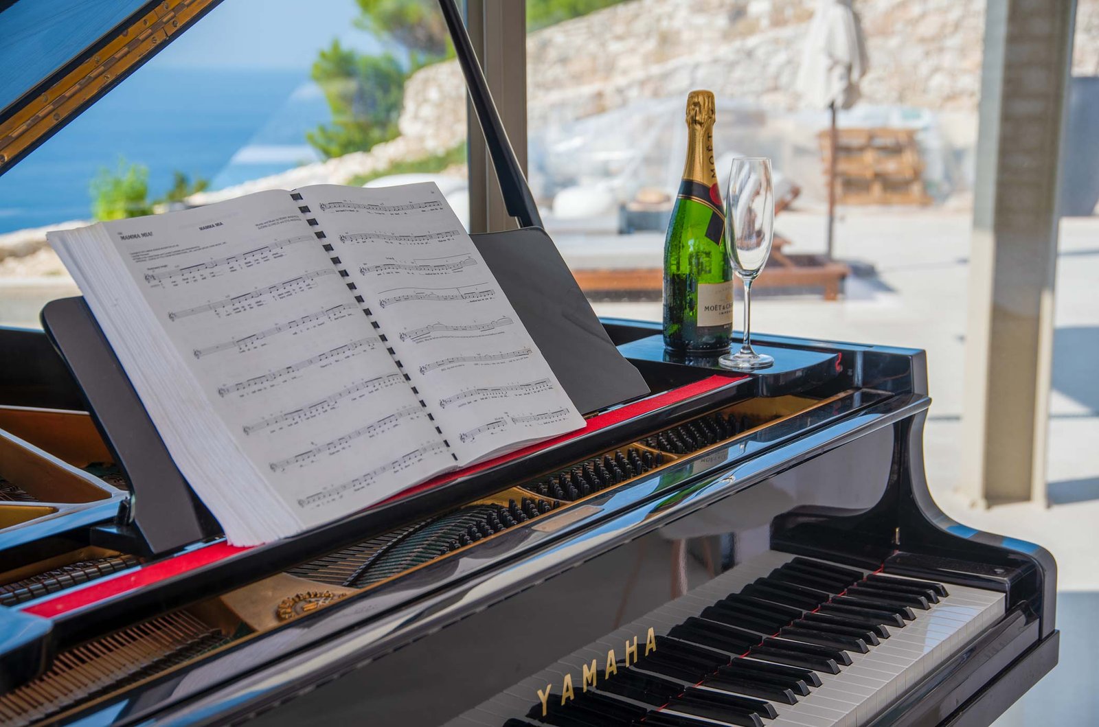 seawhisper-villa-paxos-livingroom-07