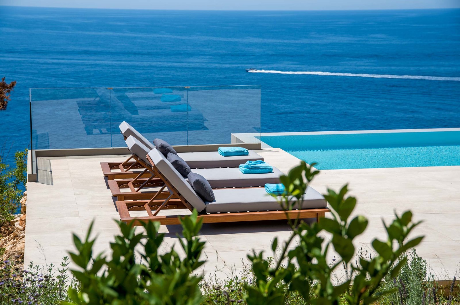 seawhisper-villa-paxos-pool-07