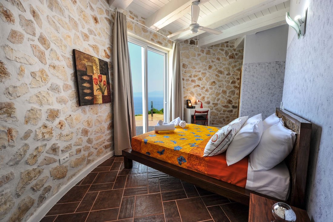 simatan-villa-paxos-bedroom-01