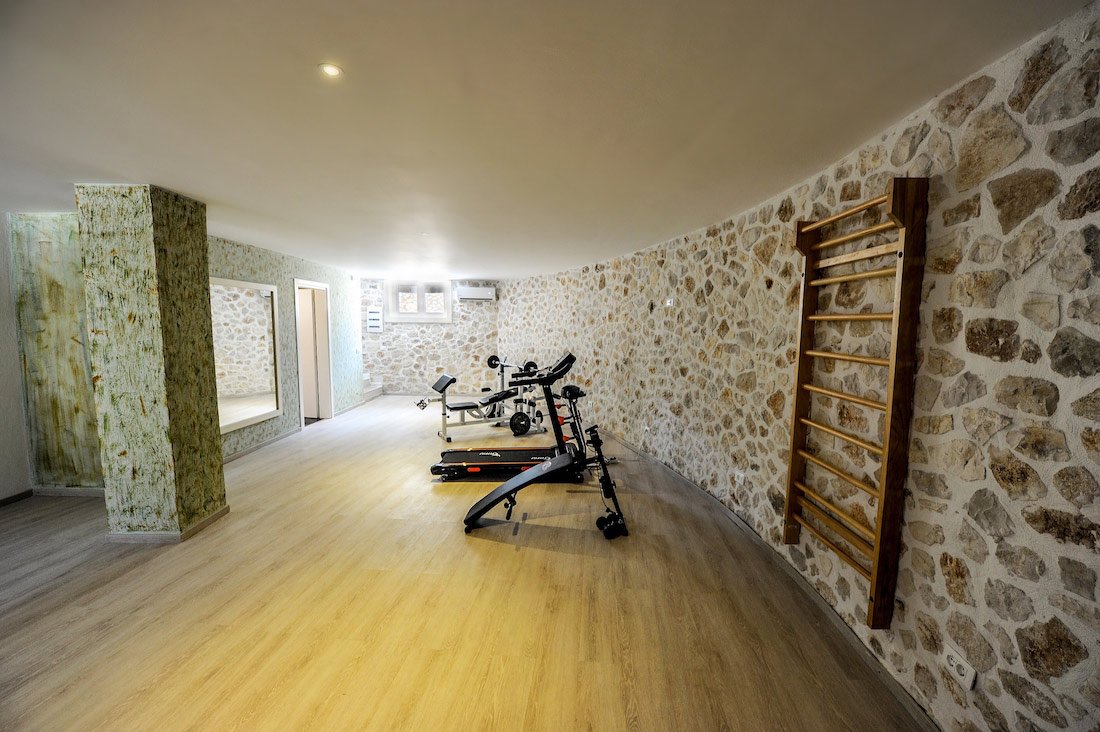 simatan-villa-paxos-gym-01