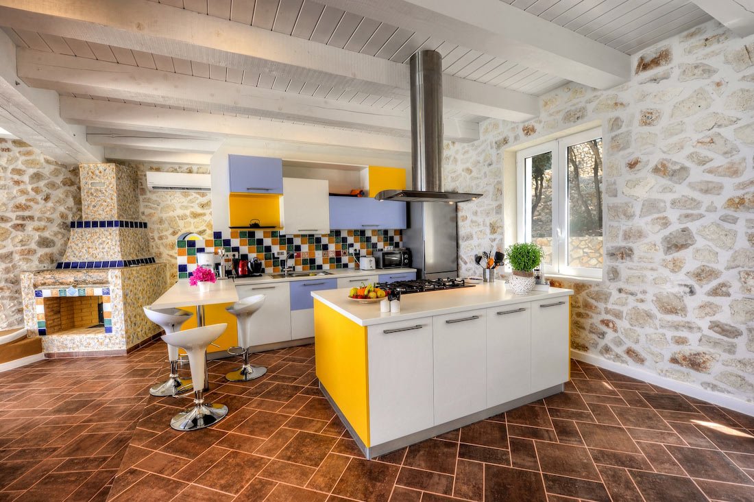 simatan-villa-paxos-kitchen-01