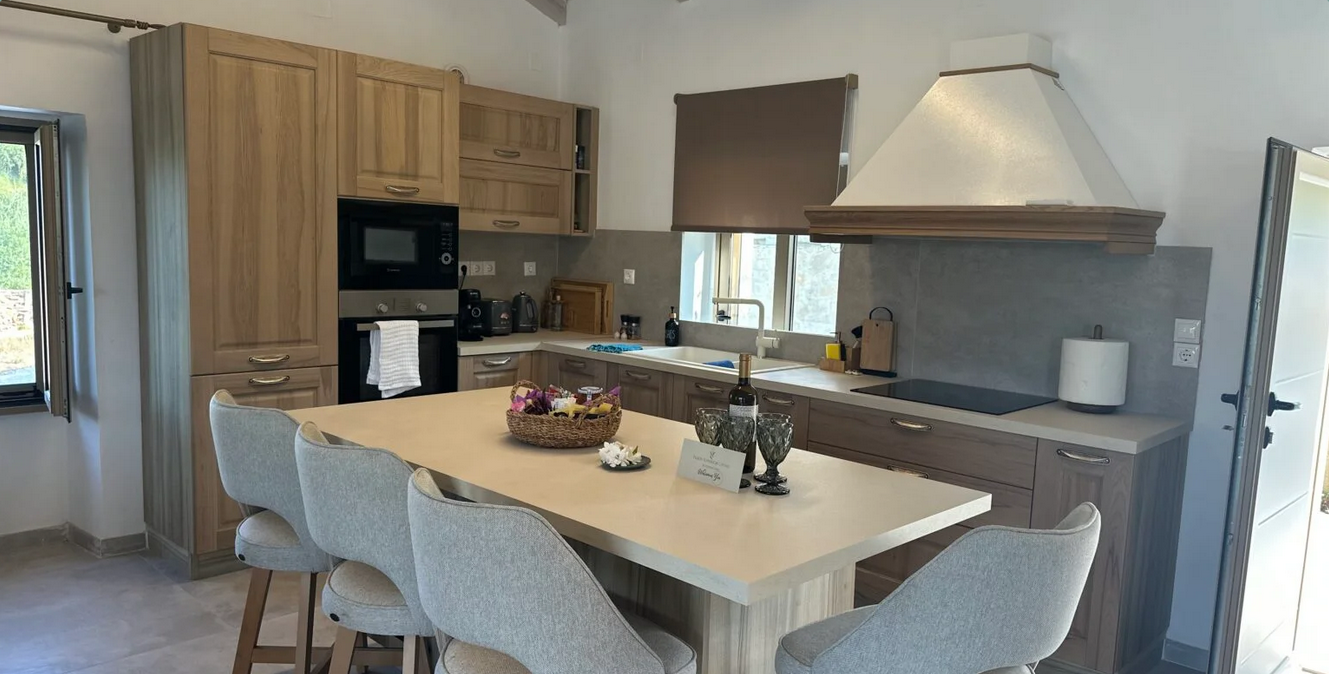 villa-nikolas-paxos-kitchen-01