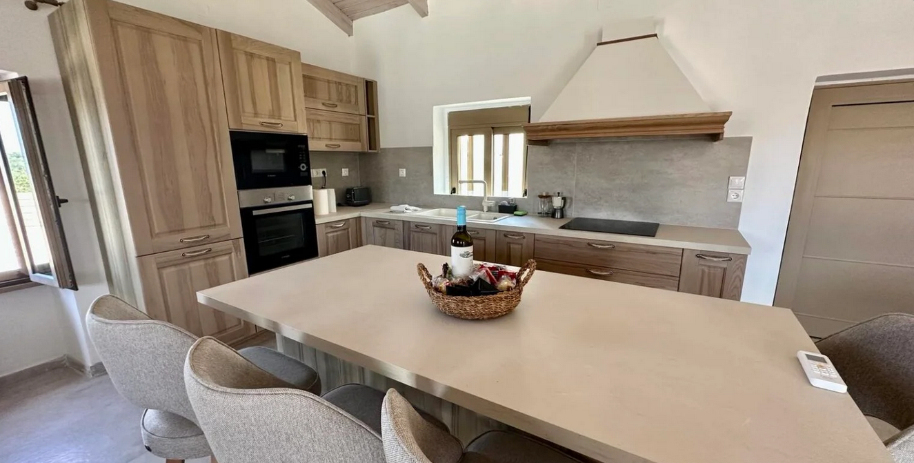 villa-nikolas-paxos-kitchen-02